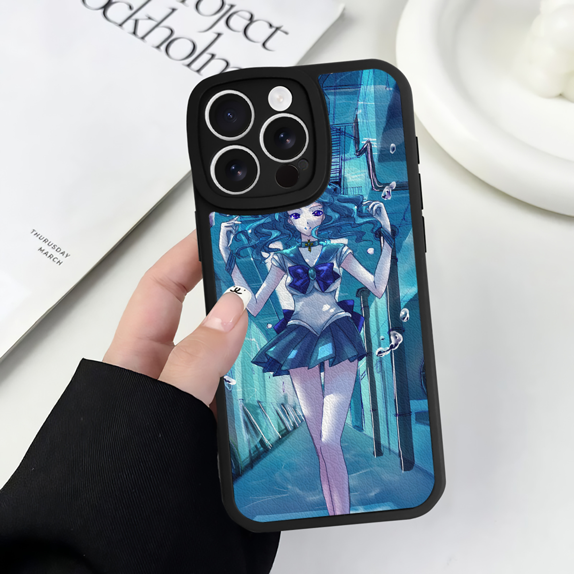 （画像用） 美少女戦士セーラームーン Sailor Moon 【iPhone 16シリーズ対応】シリコンスマホケース（レザー調） 材質：シリコン
